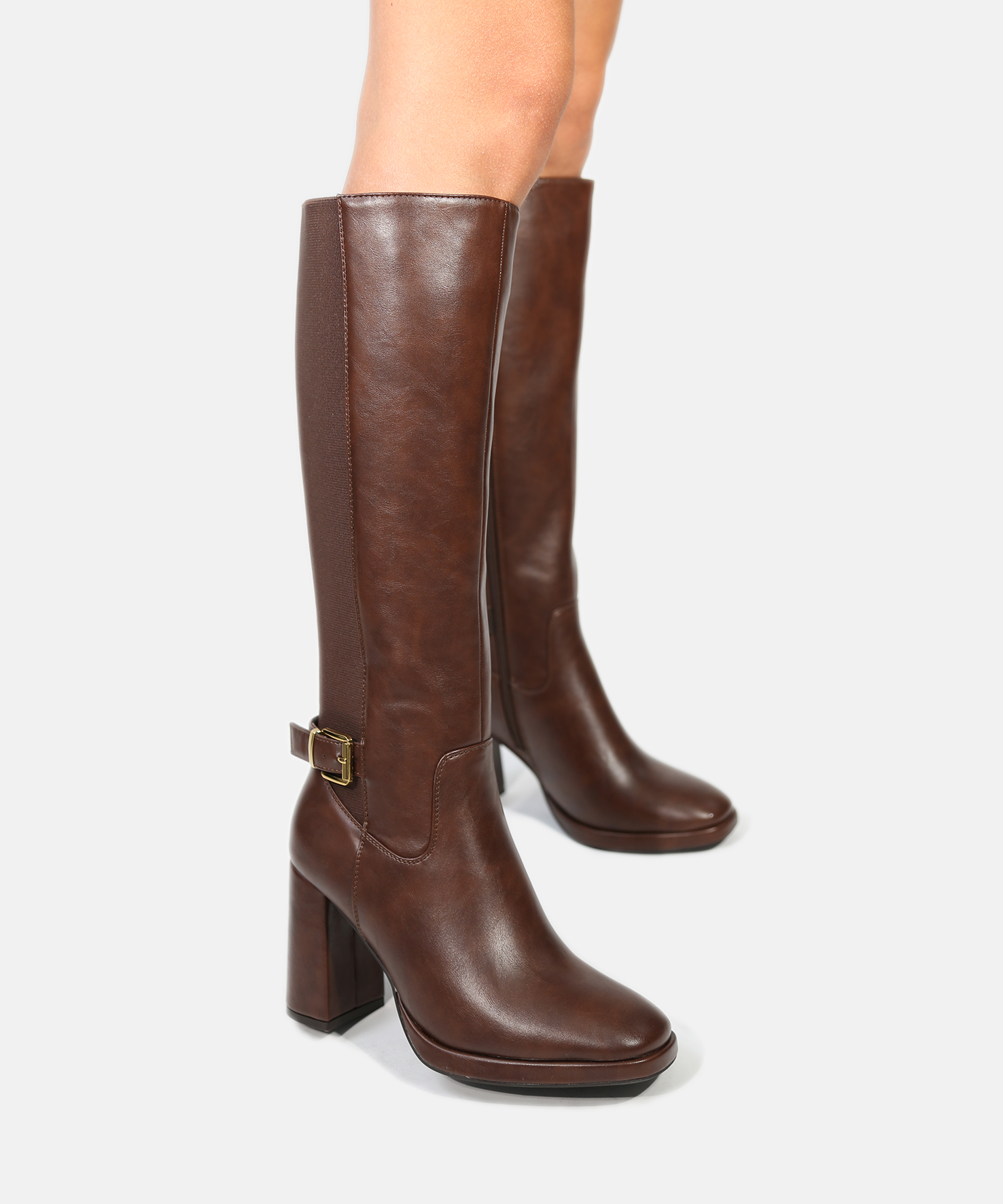 Botas altas tac&oacute;n hebilla image number null